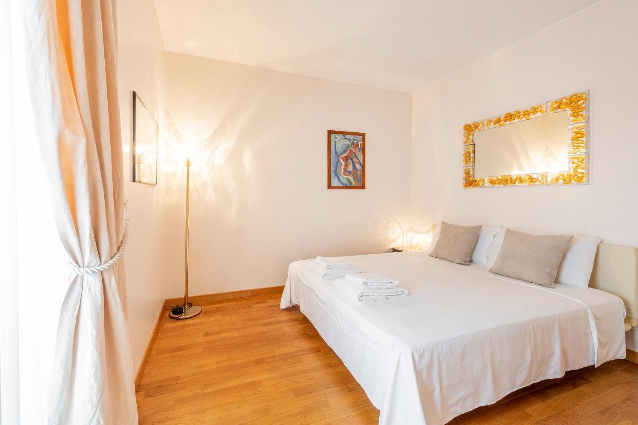 Milan Royal Suites - Centro Duomo Kültér fotó