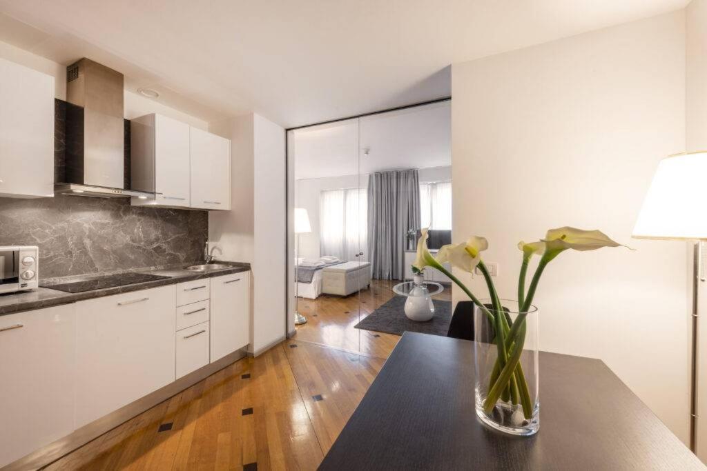 Milan Royal Suites - Centro Duomo Kültér fotó